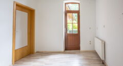 Whg. rechts Büro EG