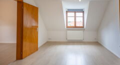 Whg. rechts Durchgangszimmer OG