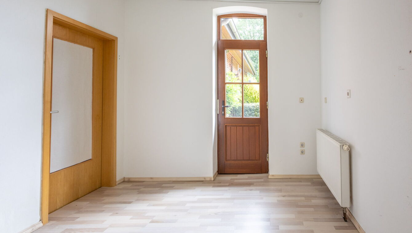 Whg. rechts Büro EG