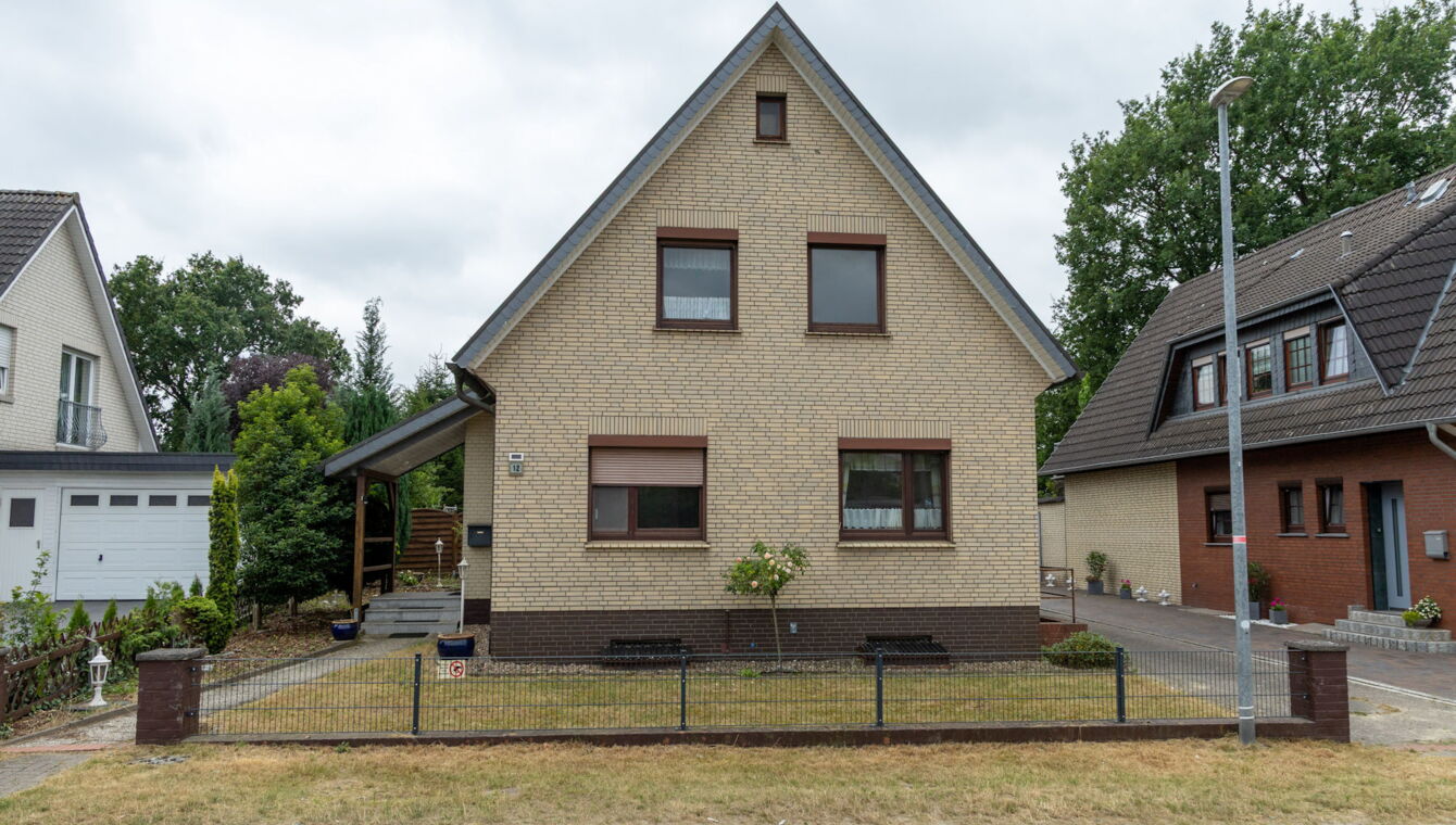 Straßenansicht