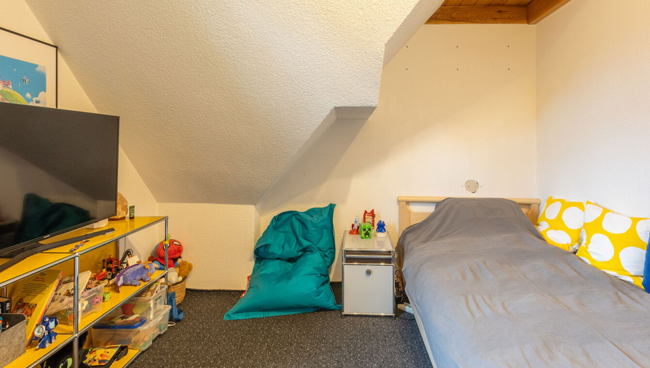 Whg. hinten Kinderzimmer OG