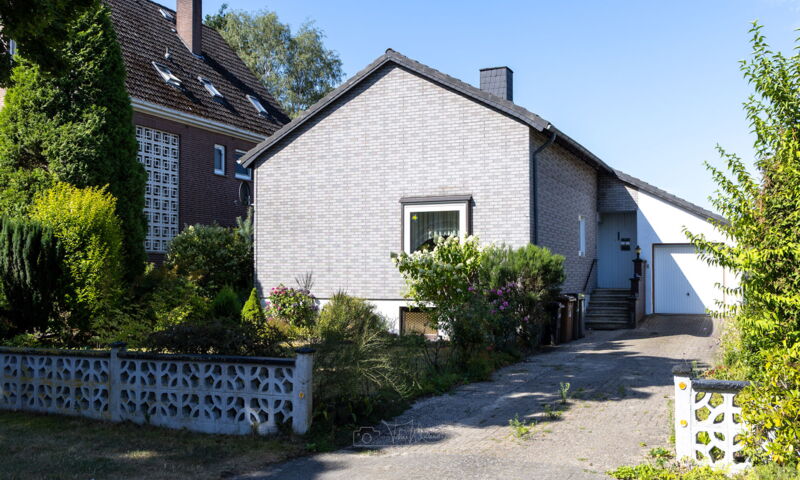 Sanierungsbedürftiges Einfamilienhaus mit vielen Möglichkeiten in ruhiger Lage von Weyhe-Erichshof