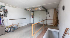 Garage mit Zugang Garten u. Keller