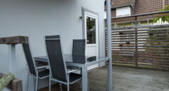 Terrasse mit Zugang zur Küche