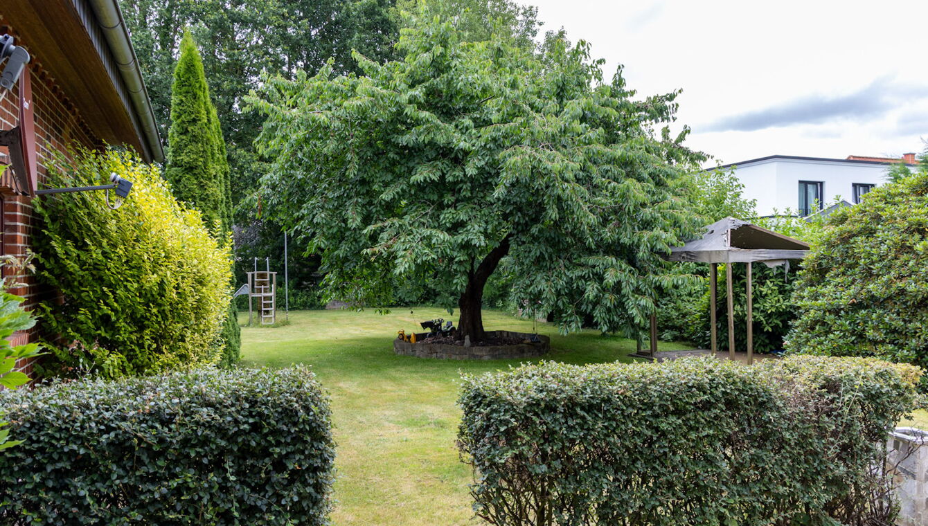 Gartensicht Terrasse EG Whg. rechts